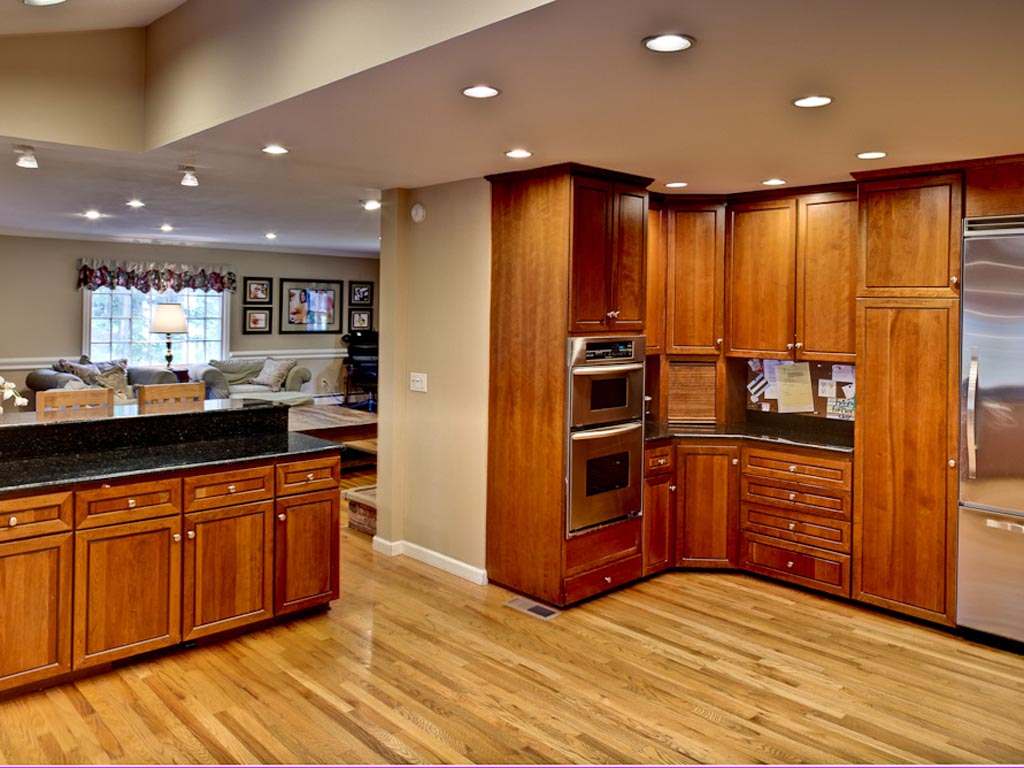 https://ryancornell.com/colonial-on-westport-border-1049000/