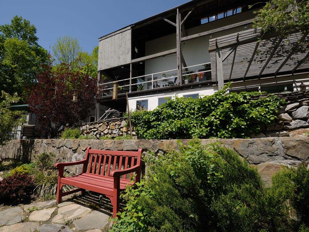 https://ryancornell.com/chateau-montagne-2400000/